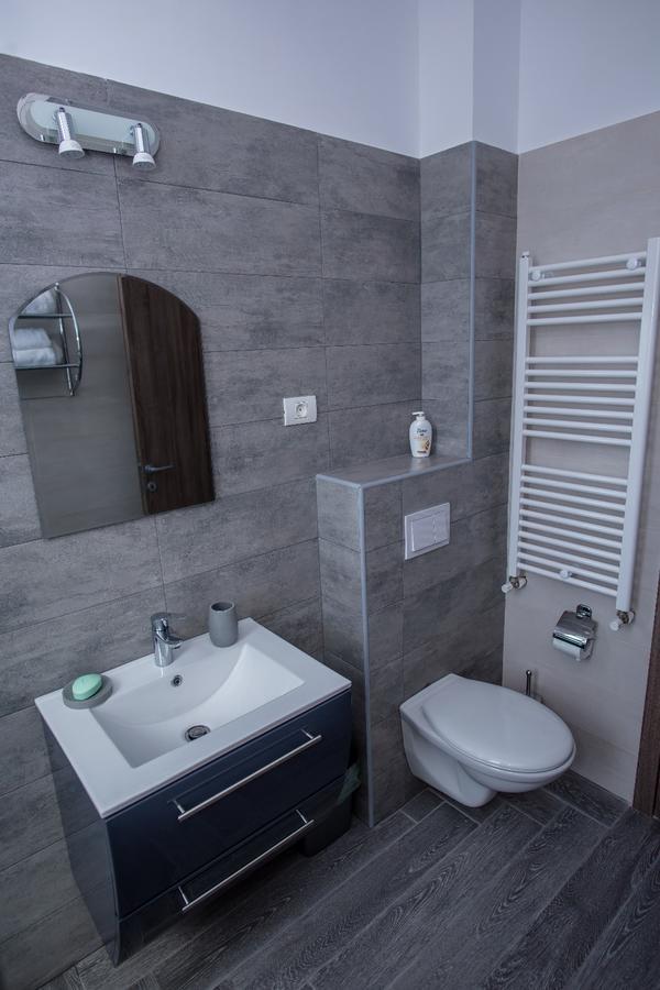 Constantinos Apartment Mamaia Nord Неводарі Екстер'єр фото